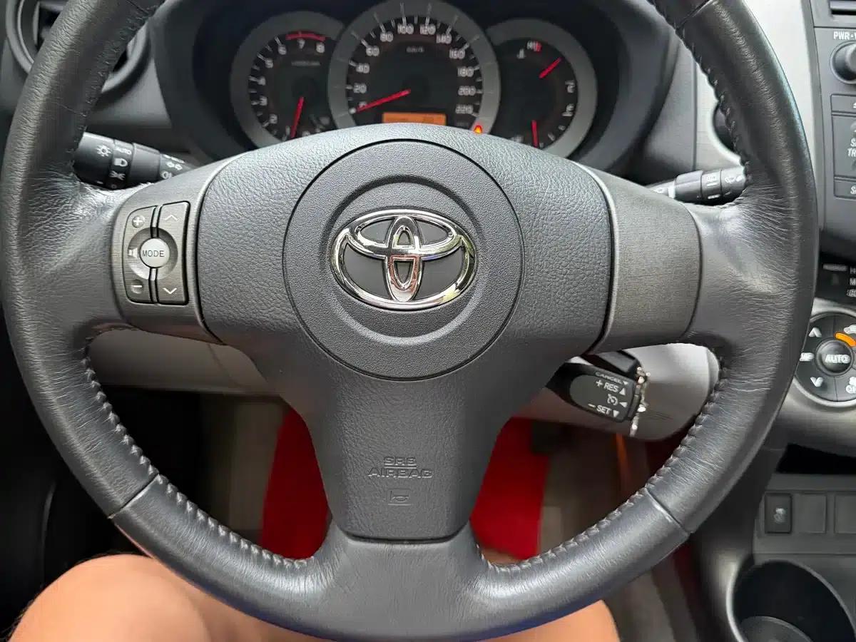 RAV4 2009 2.0L Automatic Luxury Edition — миниатюра 11