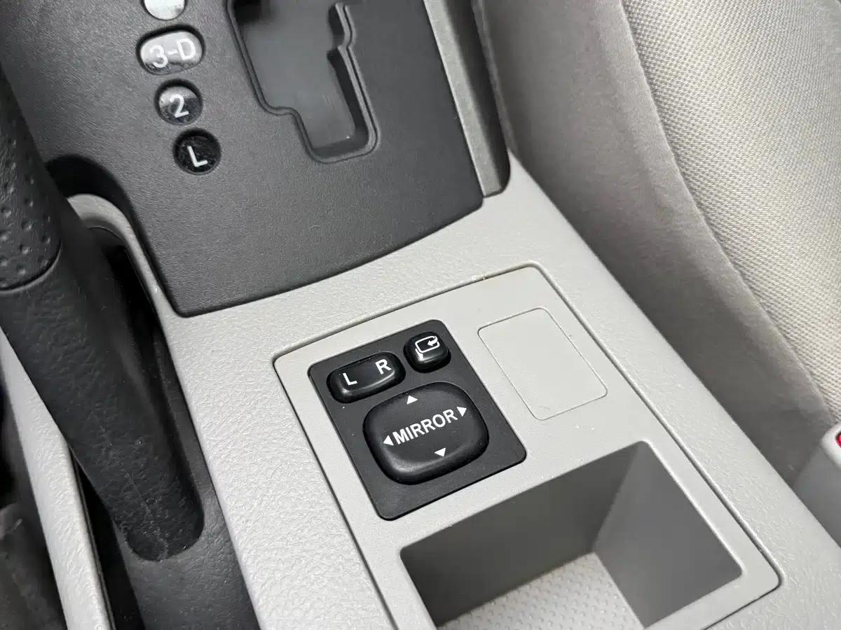 RAV4 2009 2.0L Automatic Luxury Edition — миниатюра 15