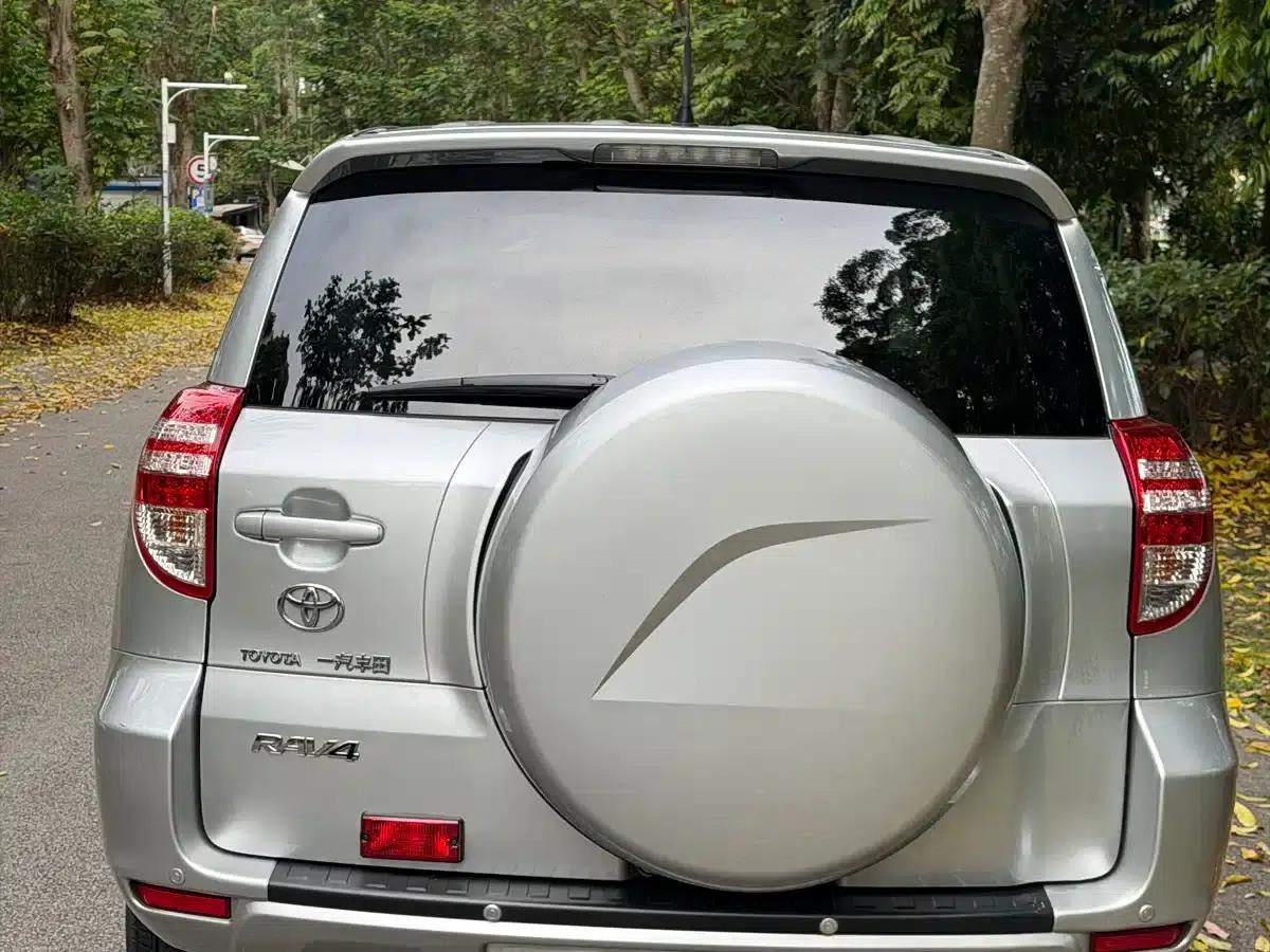 RAV4 2009 2.0L Automatic Luxury Edition — миниатюра 5
