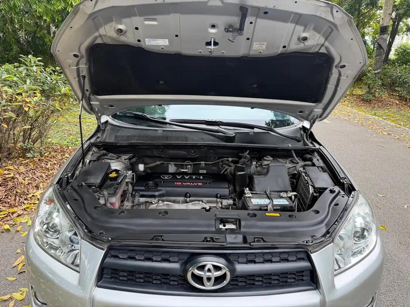 RAV4 2009 2.0L Automatic Luxury Edition — миниатюра 10