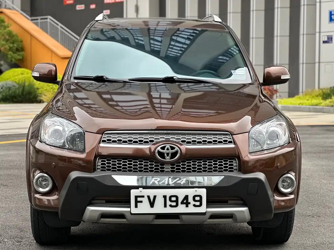 2013 RAV4 Special Edition 2.4L Automatic 4WD Premium — миниатюра 2
