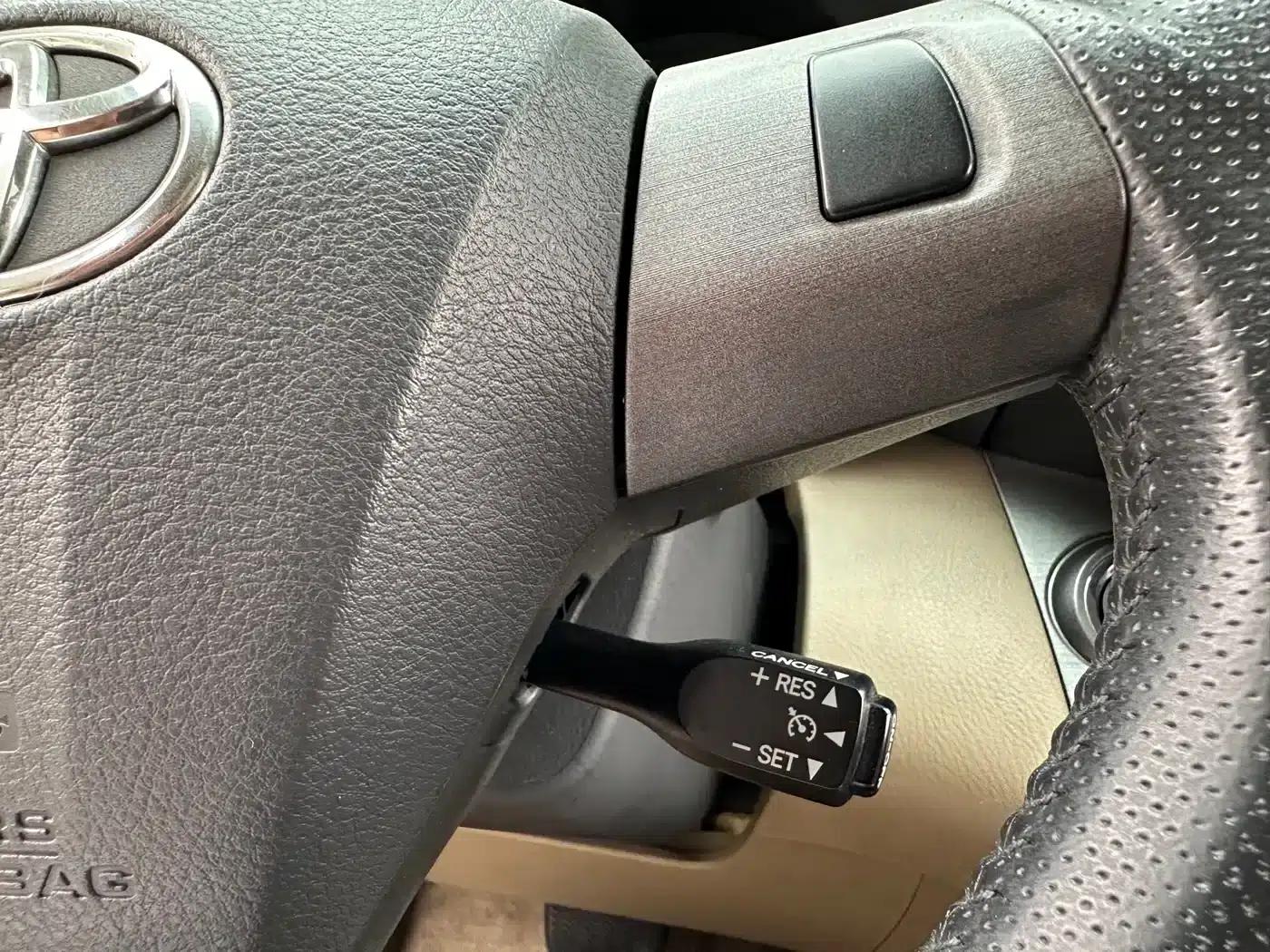 2013 RAV4 Special Edition 2.4L Automatic 4WD Premium — миниатюра 24