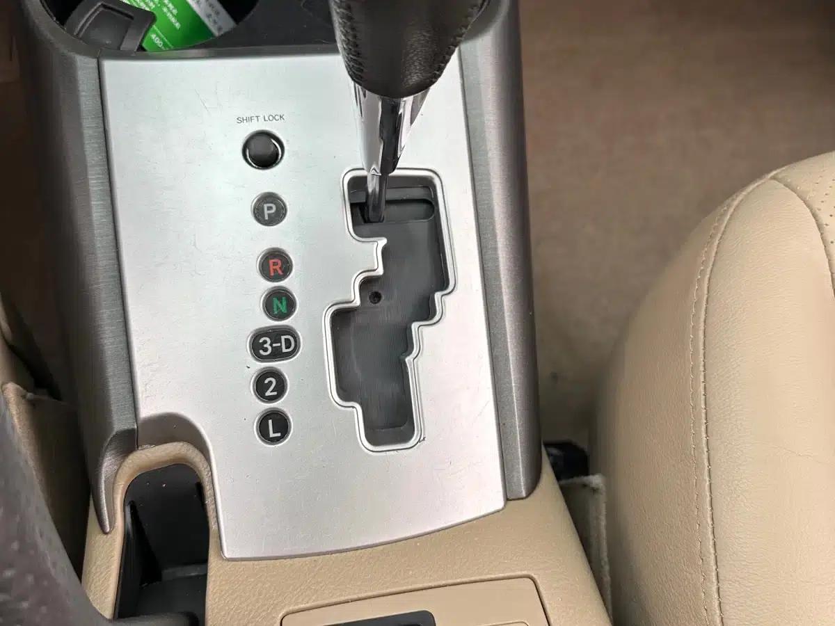 2013 RAV4 Special Edition 2.4L Automatic 4WD Premium — миниатюра 10