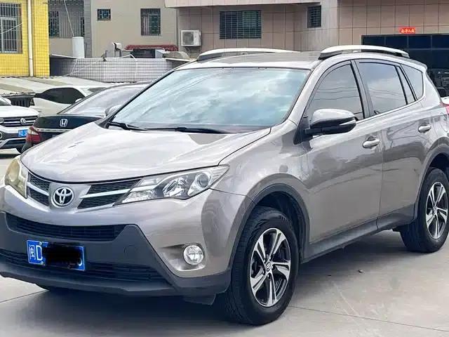 2015 RAV4 2.0L CVT 2WD Urban Edition