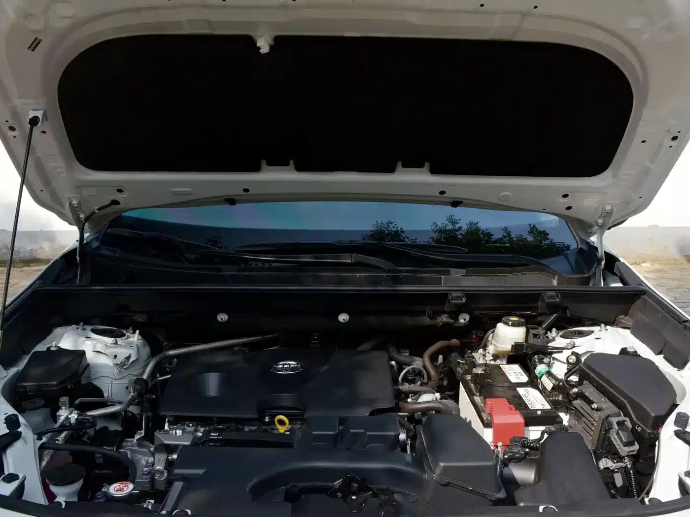 2024 RAV4 2.0L CVT 2WD Fashion Plus Edition — миниатюра 5