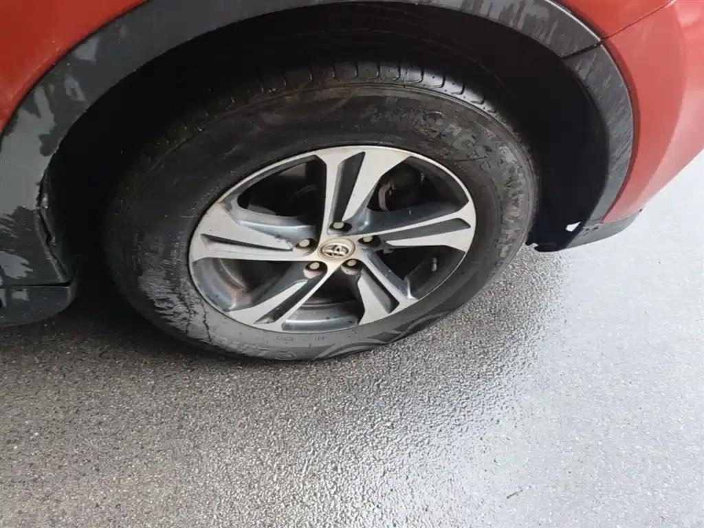2015 RAV4 2.0L CVT 2WD Fashion Edition — миниатюра 14