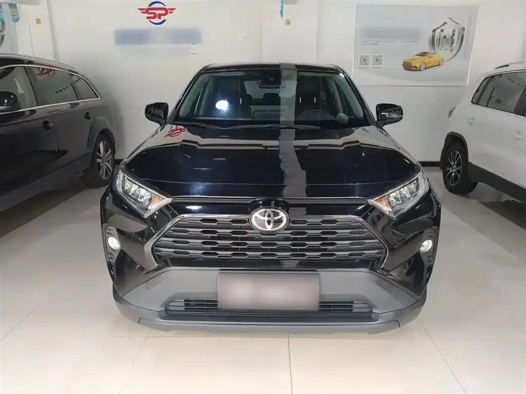 2021 Toyota RAV4 2.0L CVT 2WD Urban Edition — миниатюра 7