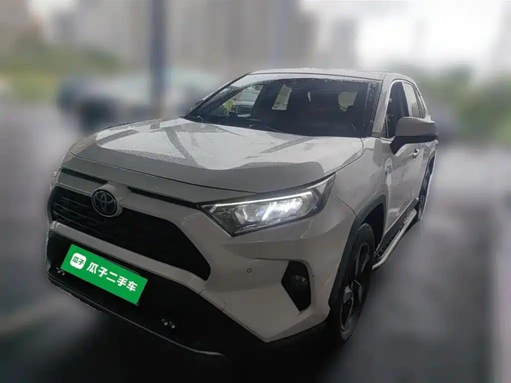 RAV4 2020 Hybrid 2.5L E-CVT AWD Elite PLUS Edition — миниатюра 3
