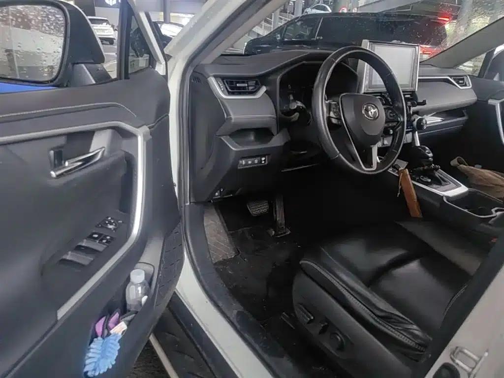 RAV4 2020 Hybrid 2.5L E-CVT AWD Elite PLUS Edition — миниатюра 23