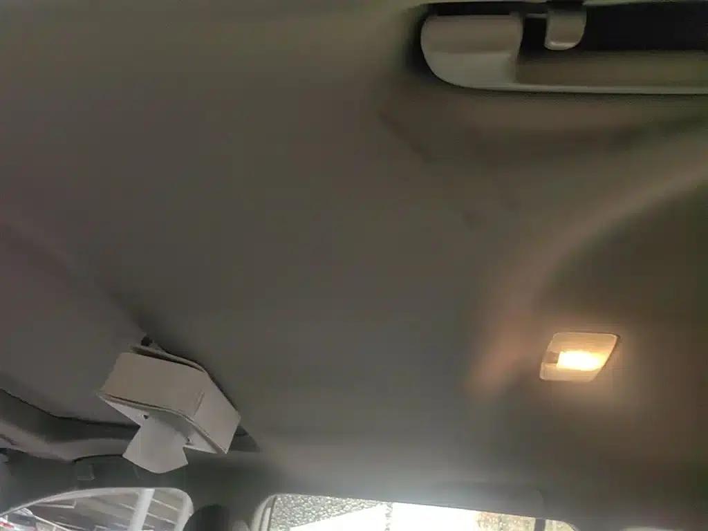 RAV4 2020 Hybrid 2.5L E-CVT AWD Elite PLUS Edition — миниатюра 25