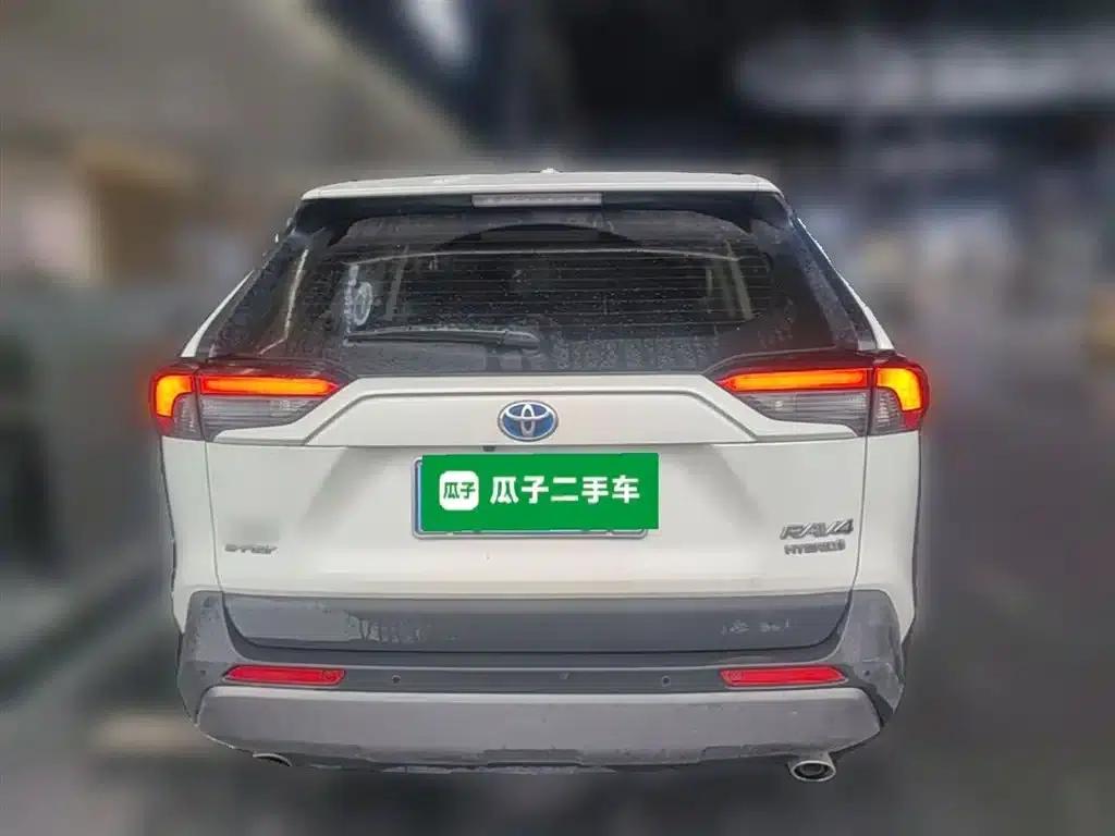 RAV4 2020 Hybrid 2.5L E-CVT AWD Elite PLUS Edition — миниатюра 10