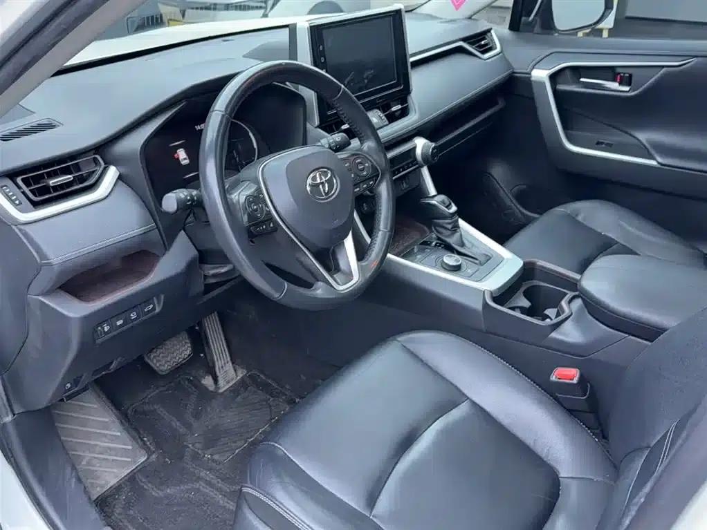 RAV4 2020 Hybrid 2.5L E-CVT AWD Flagship Edition — миниатюра 13