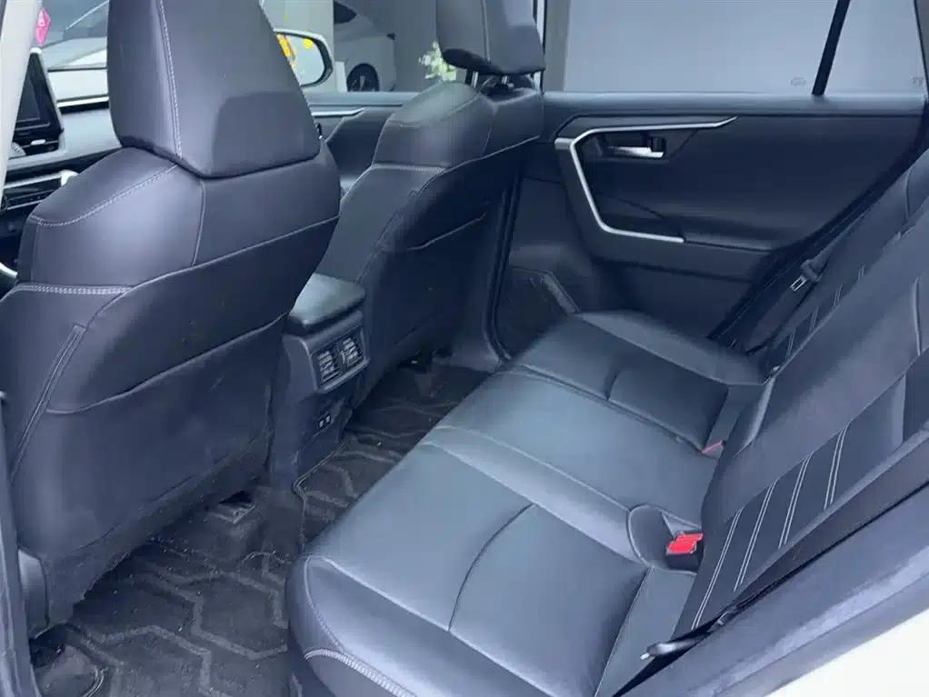 RAV4 2020 Hybrid 2.5L E-CVT AWD Flagship Edition — миниатюра 15