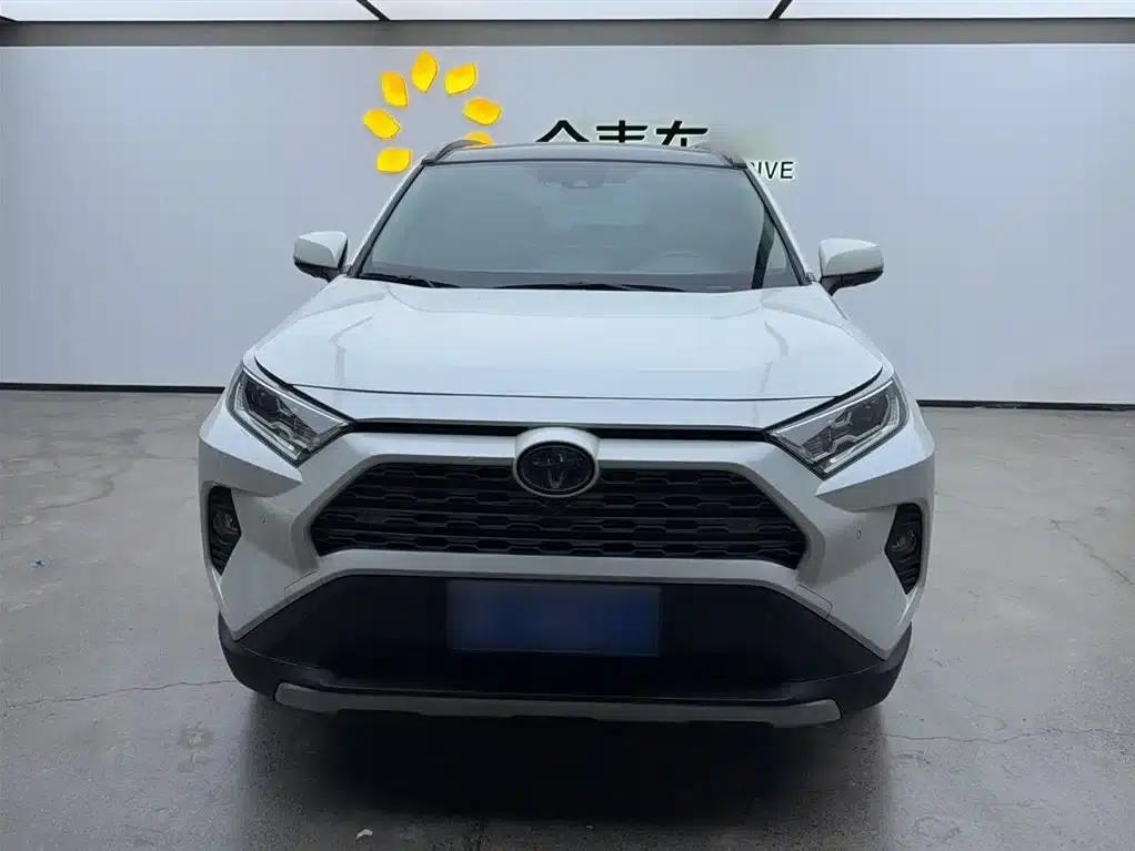 RAV4 2020 Hybrid 2.5L E-CVT AWD Flagship Edition — миниатюра 10