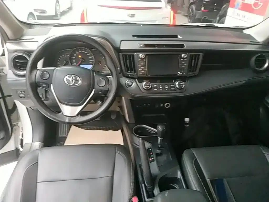 2016 Toyota RAV4 2.0L CVT 2WD Fashion Edition (National V Emission Standard) — миниатюра 10