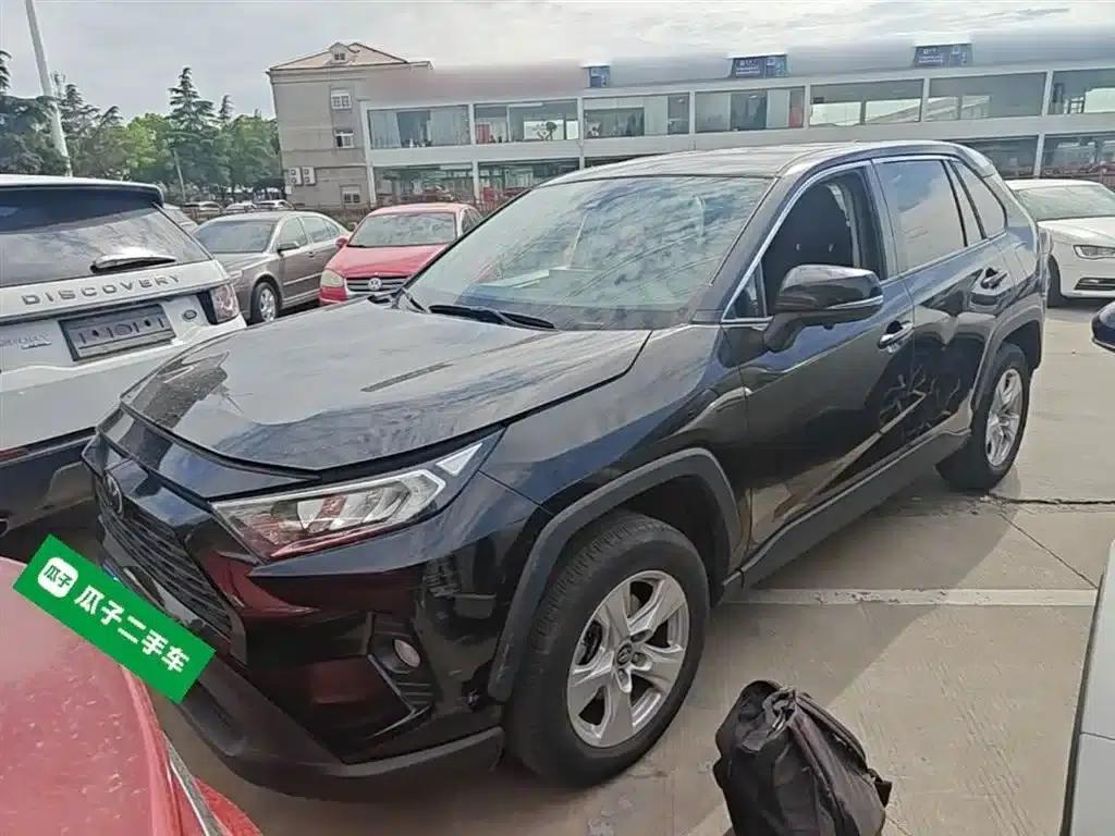 2022 Toyota RAV4 2.0L CVT 2WD Urban Edition — миниатюра 2