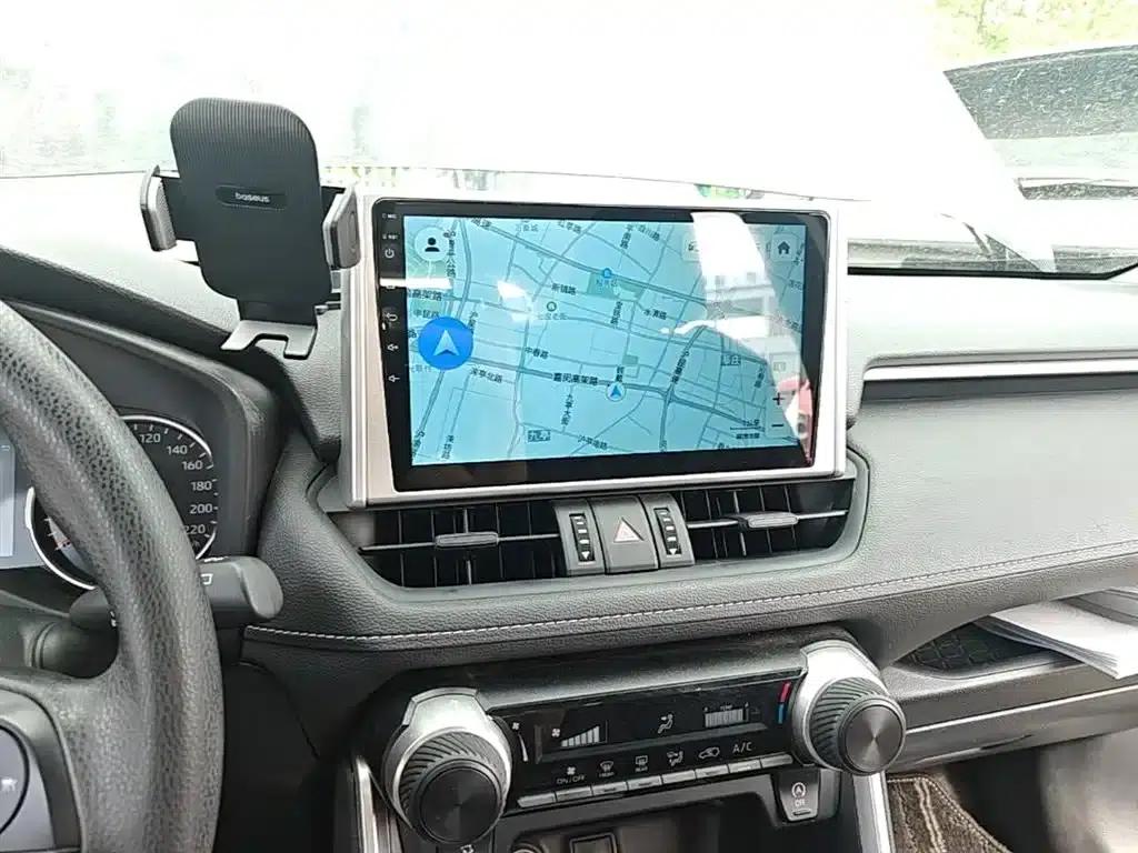 2022 Toyota RAV4 2.0L CVT 2WD Urban Edition — миниатюра 13