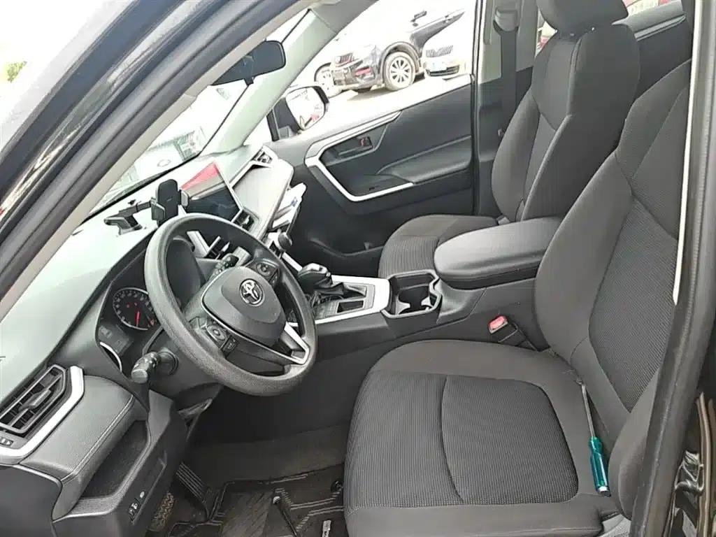 2022 Toyota RAV4 2.0L CVT 2WD Urban Edition — миниатюра 15