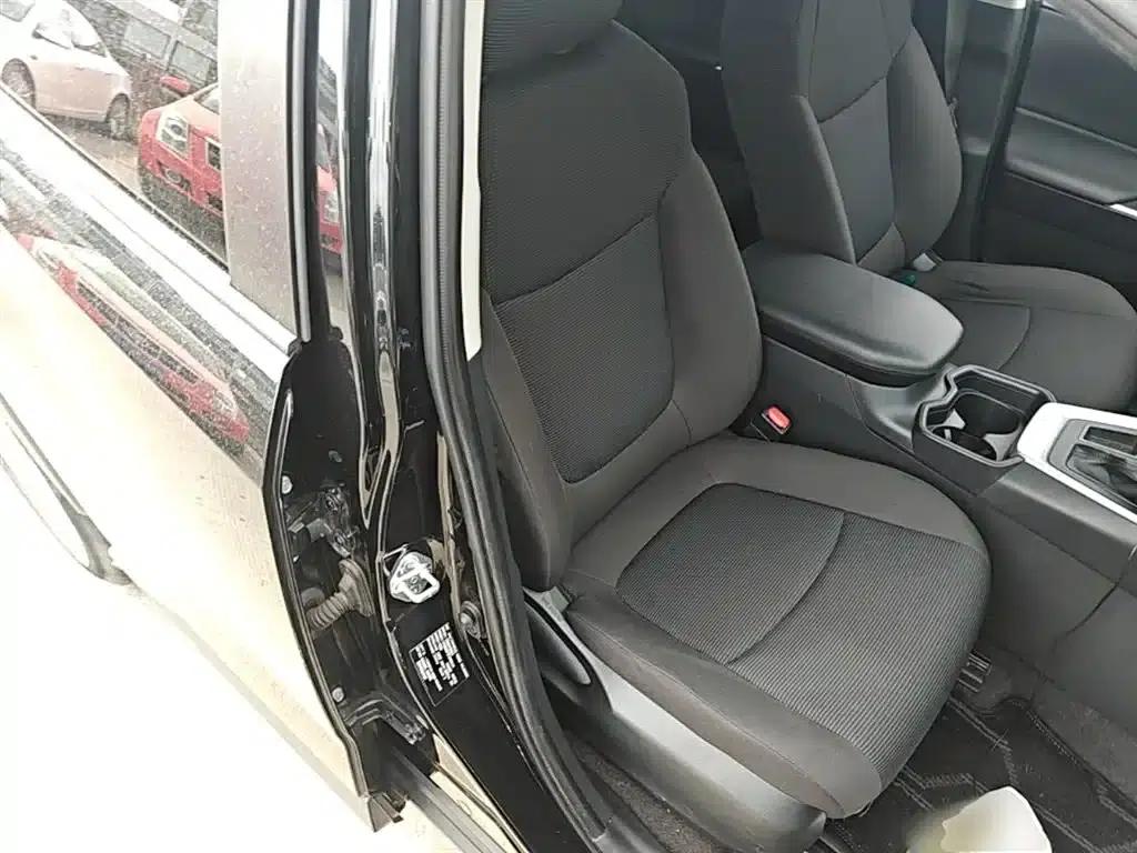 2022 Toyota RAV4 2.0L CVT 2WD Urban Edition — миниатюра 24