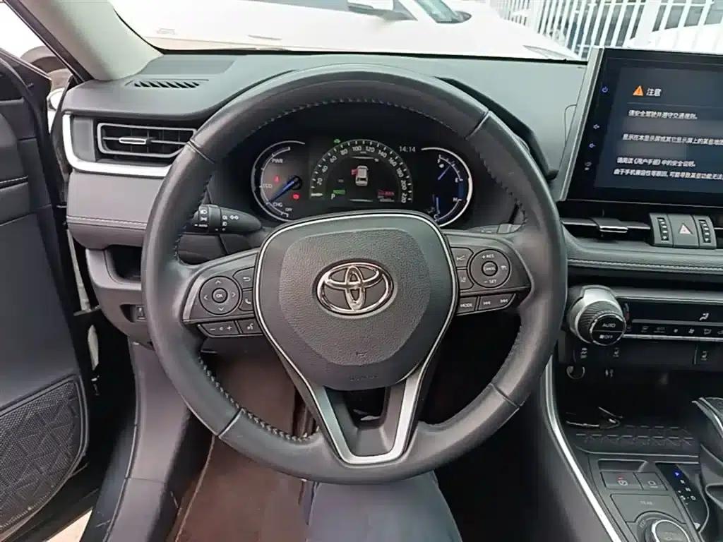 RAV4 2021 Facelift Hybrid 2.5L E-CVT AWD Elite PLUS Edition — миниатюра 11