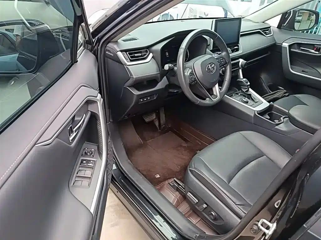 RAV4 2021 Facelift Hybrid 2.5L E-CVT AWD Elite PLUS Edition — миниатюра 16