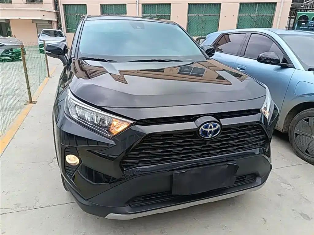 RAV4 2021 Facelift Hybrid 2.5L E-CVT AWD Elite PLUS Edition — миниатюра 3