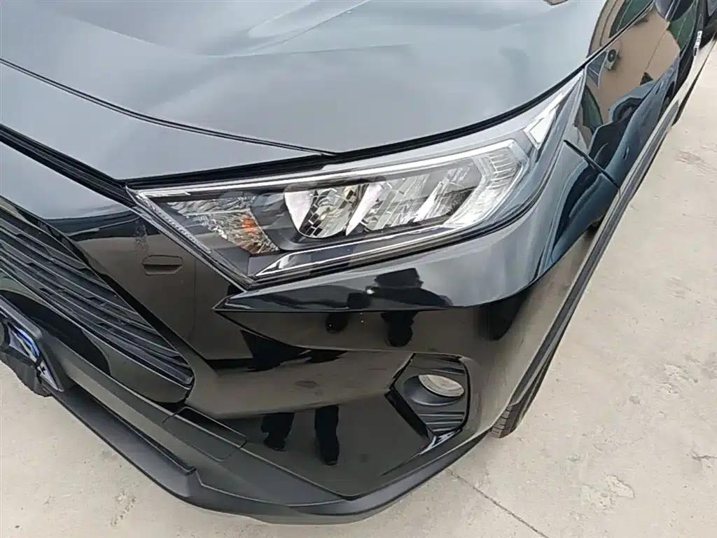 RAV4 2021 Facelift Hybrid 2.5L E-CVT AWD Elite PLUS Edition — миниатюра 24