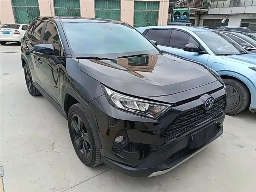 RAV4 2021 Facelift Hybrid 2.5L E-CVT AWD Elite PLUS Edition — миниатюра 4