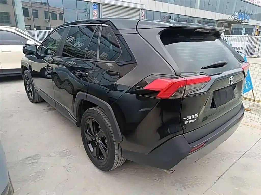 RAV4 2021 Facelift Hybrid 2.5L E-CVT AWD Elite PLUS Edition — миниатюра 5