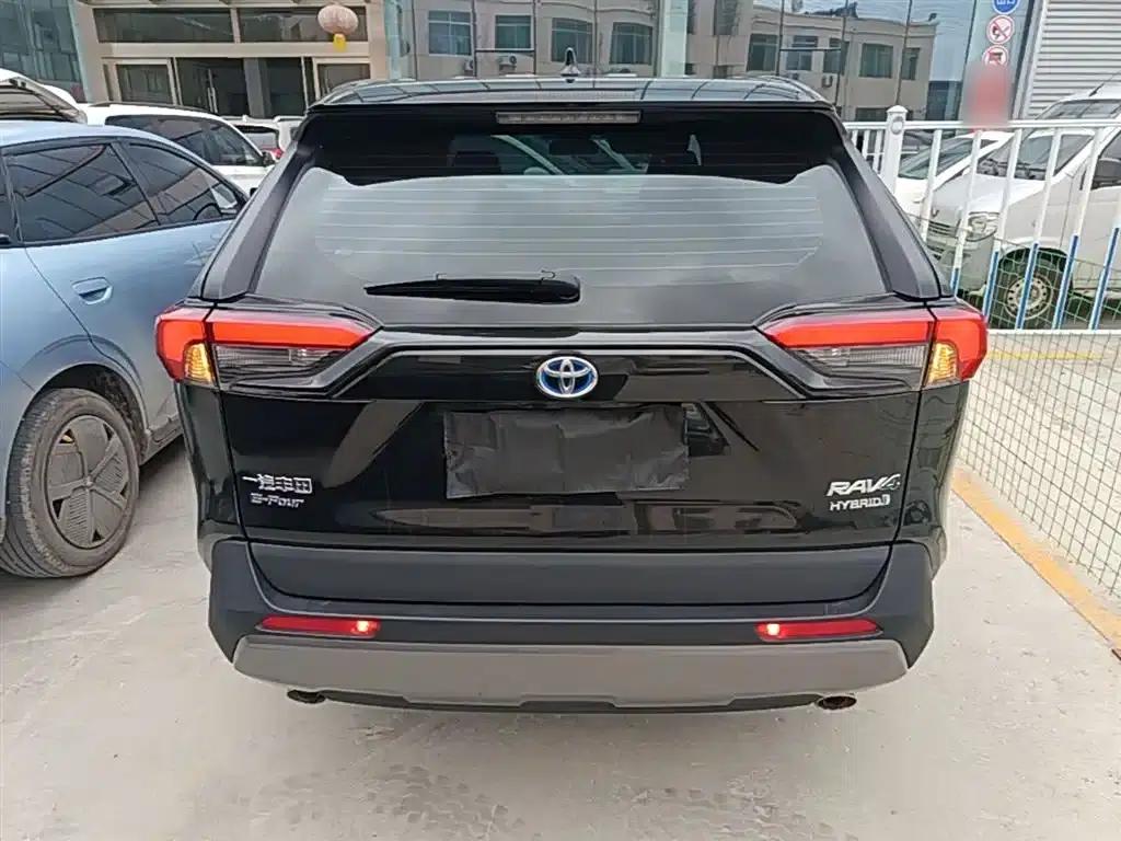 RAV4 2021 Facelift Hybrid 2.5L E-CVT AWD Elite PLUS Edition — миниатюра 6