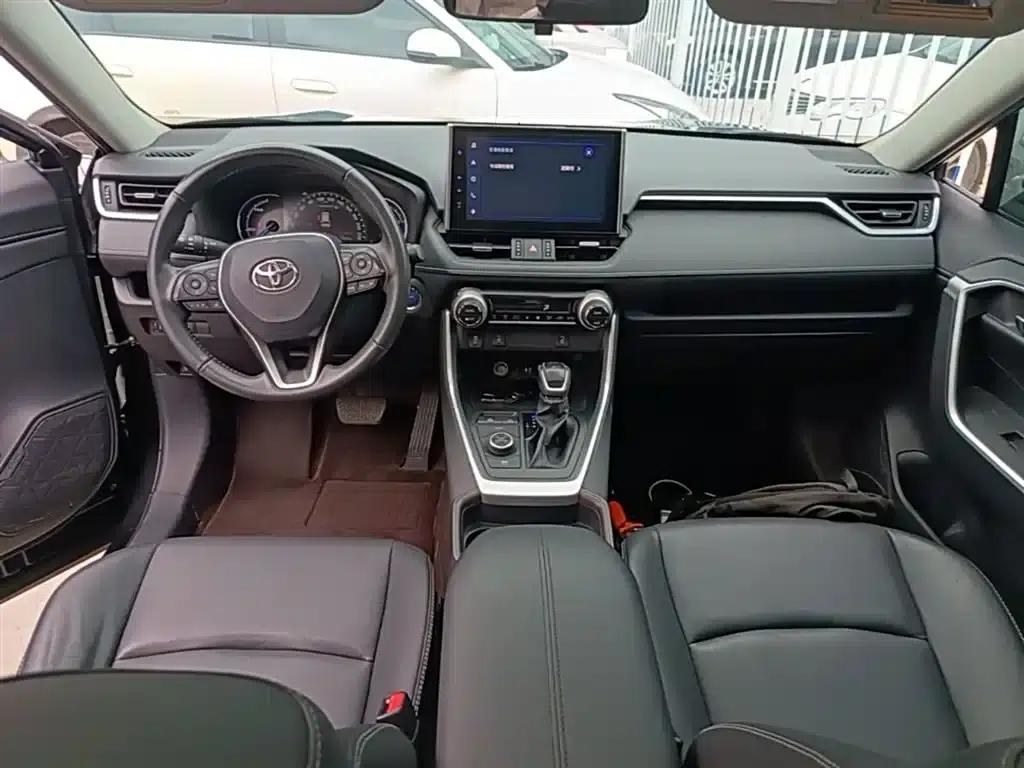 RAV4 2021 Facelift Hybrid 2.5L E-CVT AWD Elite PLUS Edition — миниатюра 10