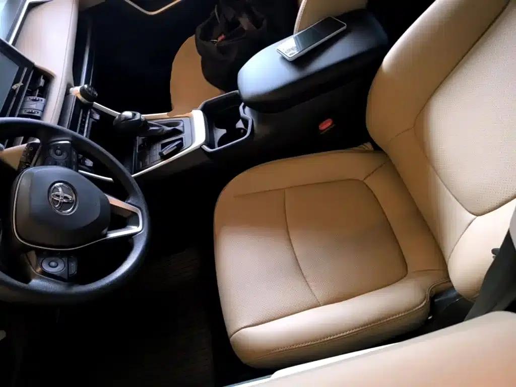 RAV4 2020 2.0L CVT 2WD Fashion Edition — миниатюра 15