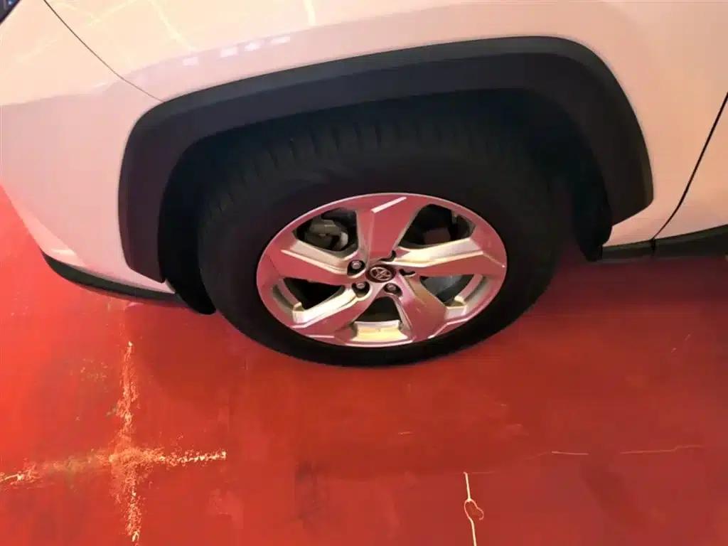 RAV4 2020 2.0L CVT 2WD Fashion Edition — миниатюра 23