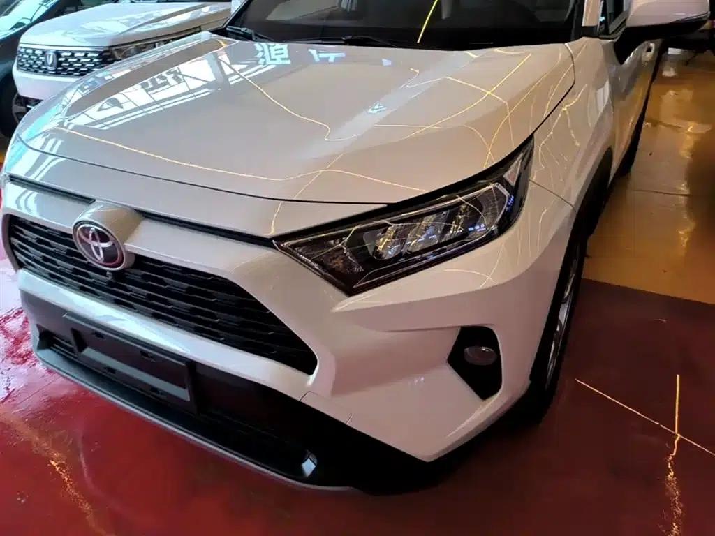 RAV4 2020 2.0L CVT 2WD Fashion Edition — миниатюра 24
