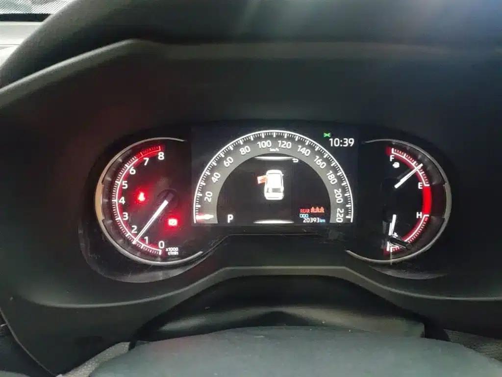 RAV4 2021 2.0L CVT 2WD Fashion Plus Edition — миниатюра 12