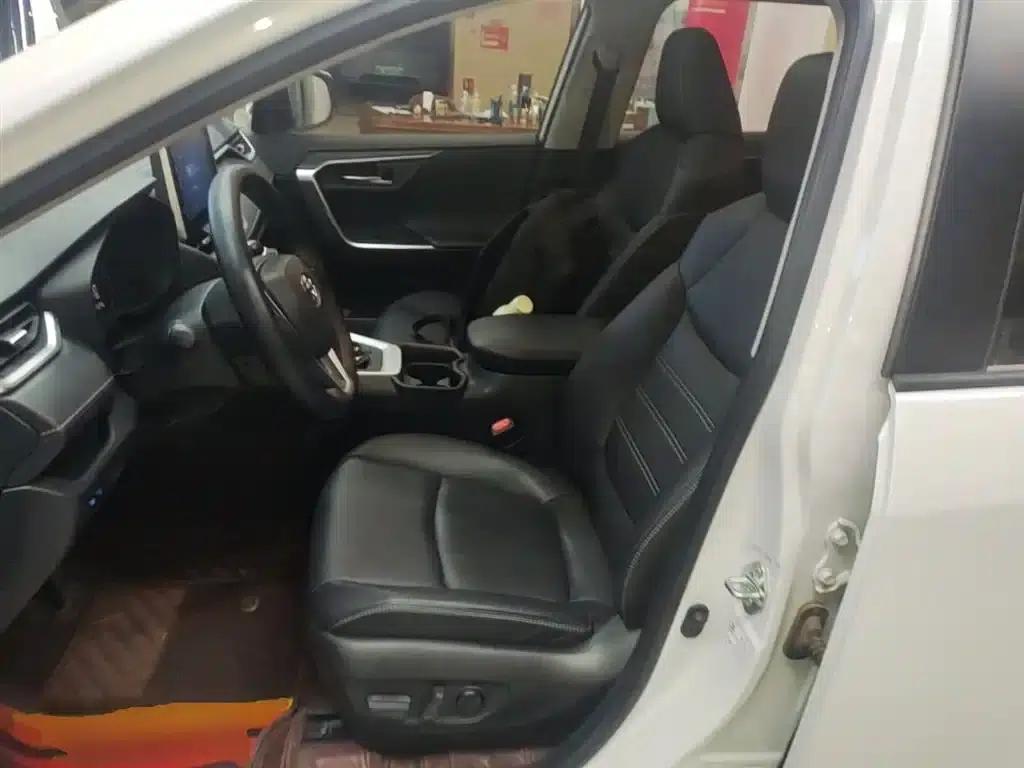 RAV4 2021 2.0L CVT 2WD Fashion Plus Edition — миниатюра 15