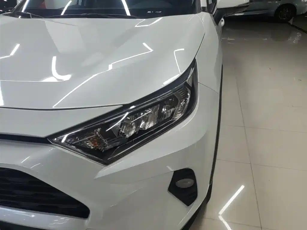 RAV4 2021 2.0L CVT 2WD Fashion Plus Edition — миниатюра 24