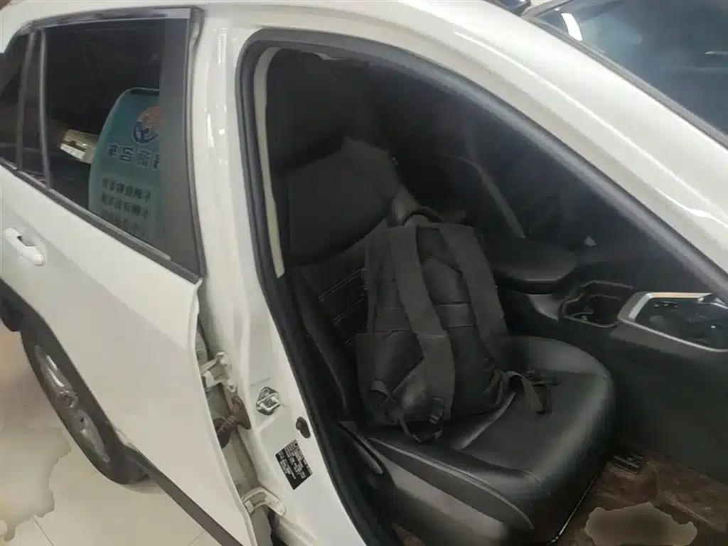 RAV4 2021 2.0L CVT 2WD Fashion Plus Edition — миниатюра 25