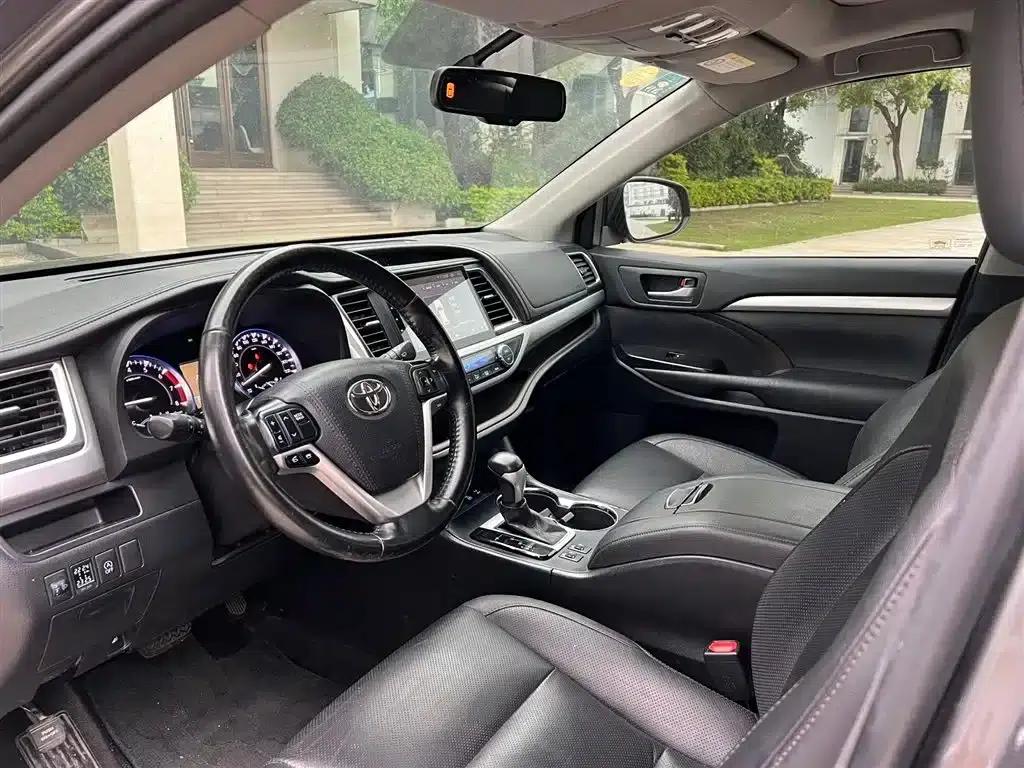 2017 Highlander 2.0T AWD Luxury 7-seater — миниатюра 4