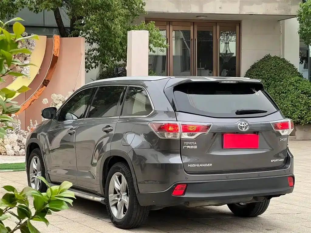 2017 Highlander 2.0T AWD Luxury 7-seater — миниатюра 6
