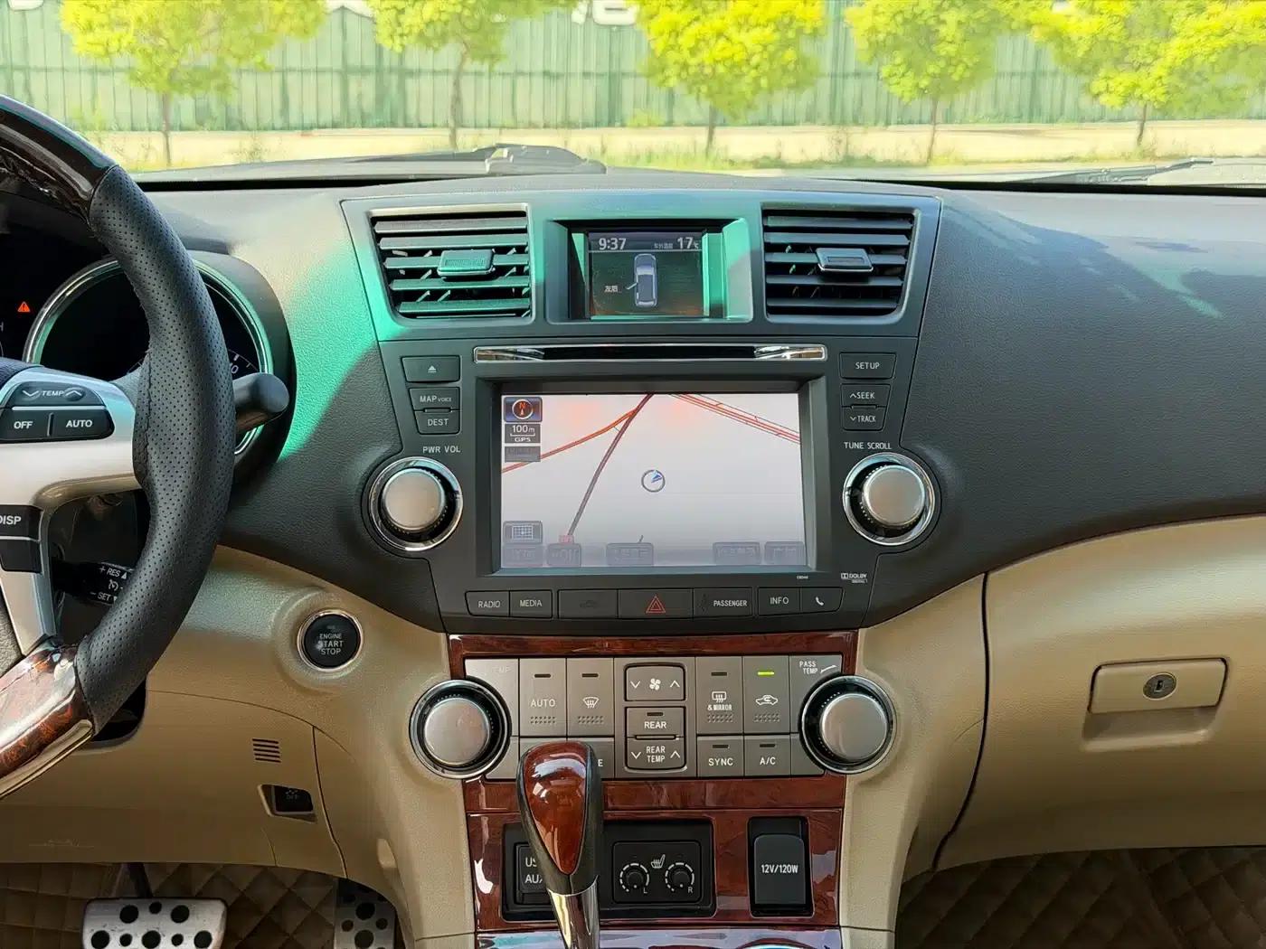 2012 Highlander 2.7L 2WD 7-seater Luxury Navigation Edition — миниатюра 11