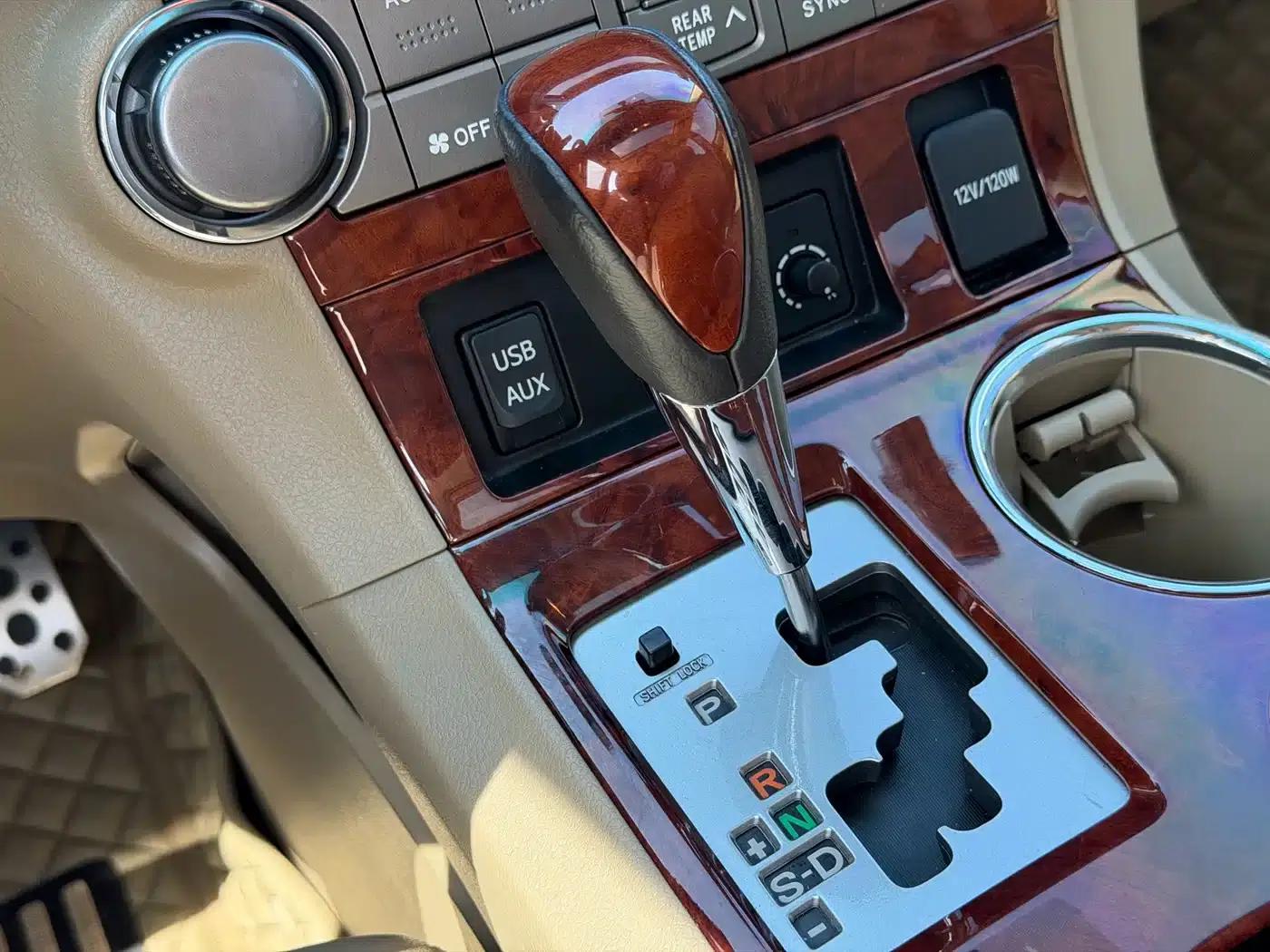 2012 Highlander 2.7L 2WD 7-seater Luxury Navigation Edition — миниатюра 14