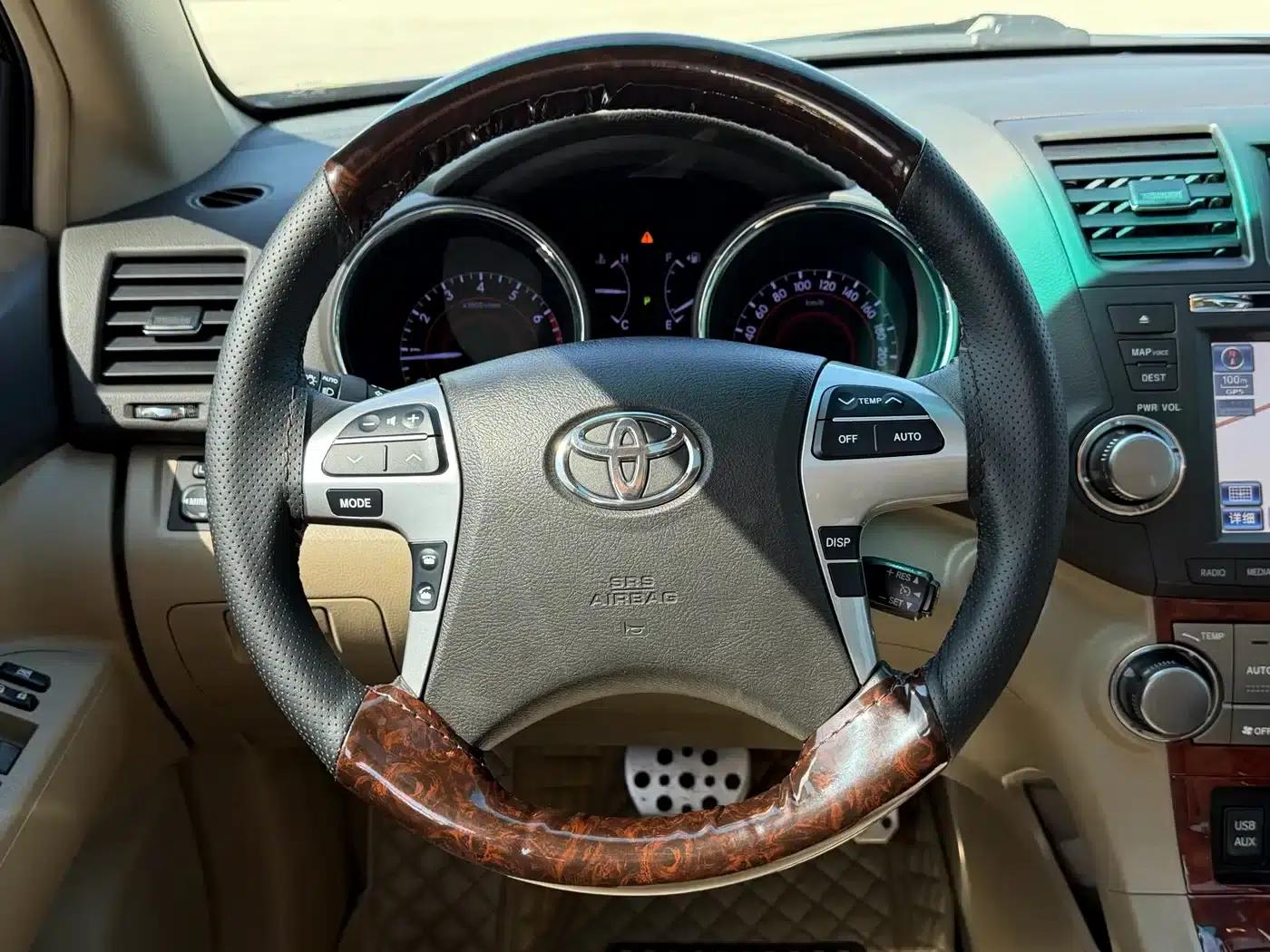 2012 Highlander 2.7L 2WD 7-seater Luxury Navigation Edition — миниатюра 10