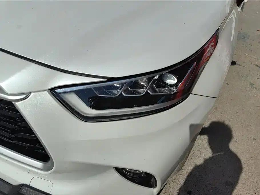 2022 Toyota Highlander 380T AWD Luxury 7-seater — миниатюра 5