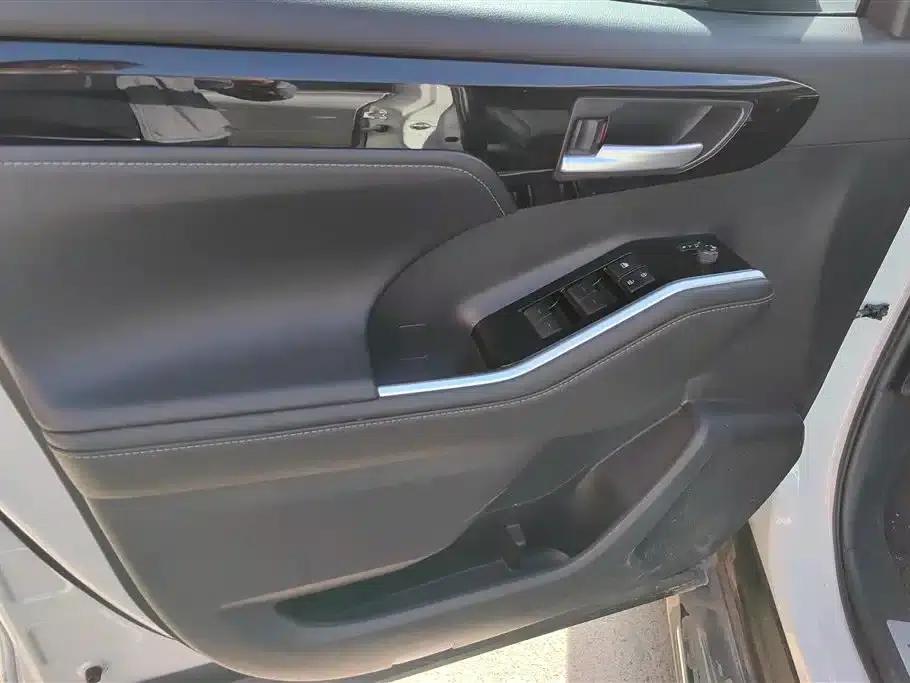 2022 Toyota Highlander 380T AWD Luxury 7-seater — миниатюра 7