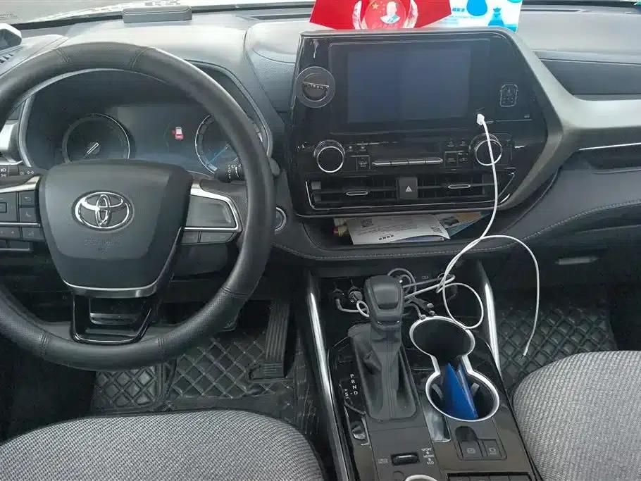 2022 Toyota Highlander Hybrid 2.5L 2WD Elite Edition 7-Seater — миниатюра 13