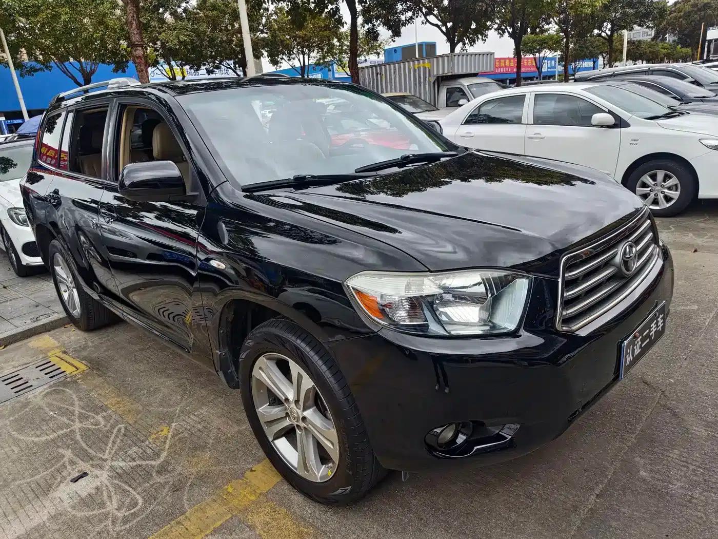 2011 Highlander 2.7L 2WD 7-seater Luxury Navigation Edition — миниатюра 3