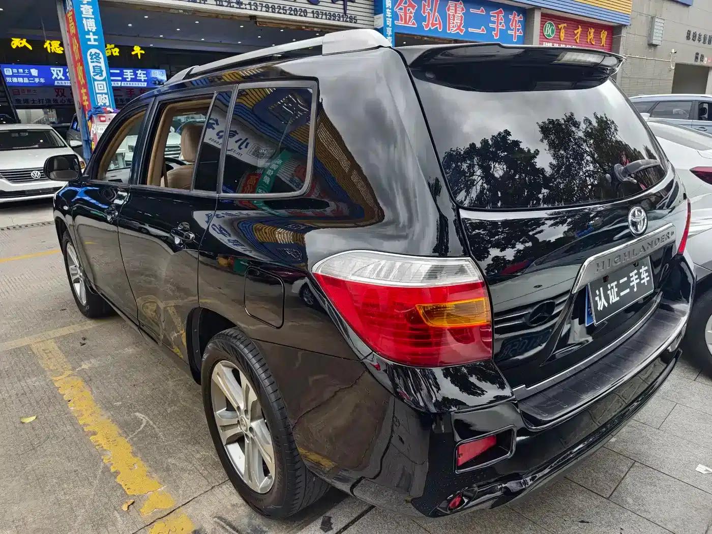 2011 Highlander 2.7L 2WD 7-seater Luxury Navigation Edition — миниатюра 9