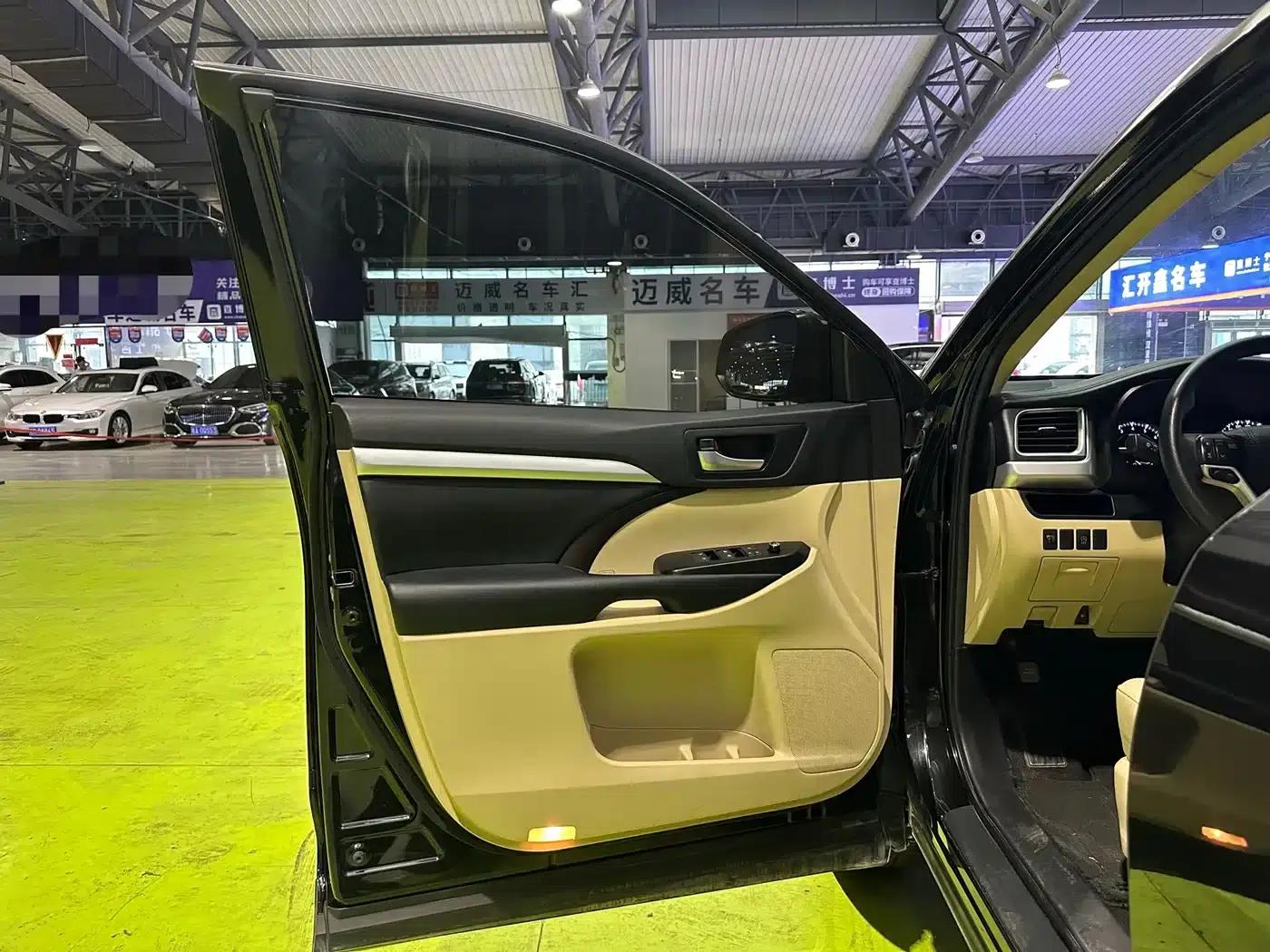 2021 Toyota Highlander 2.0T AWD Elite Edition 7-seater — миниатюра 7