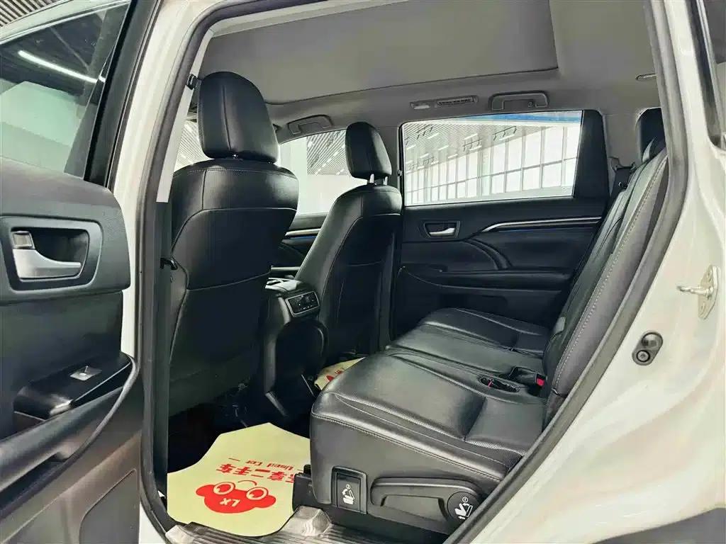 2017 Highlander 2.0T AWD Supreme Edition 7-seater — миниатюра 19